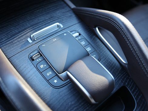 Used 2022 Mercedes-Benz GLE 350 4MATIC image 29