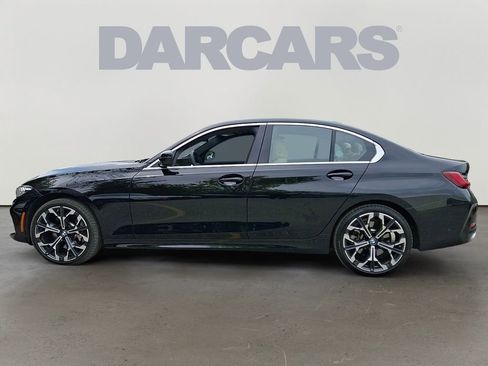 Used 2025 BMW 330i xDrive Sedan w/ Convenience Package AWD/4WD image 4