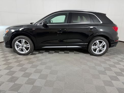 Used 2023 Audi Q3 2.0T Premium w/ Convenience Package AWD/4WD image 2