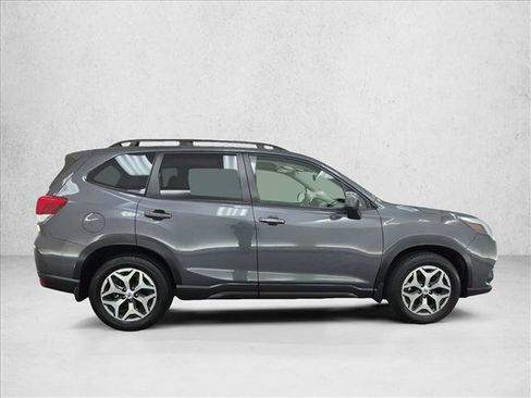 Used 2023 Subaru Forester Premium w/ Popular Package #3 AWD/4WD image 4