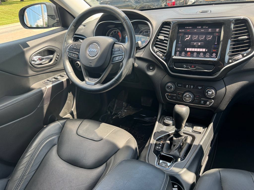 Used 2019 Jeep Cherokee Limited w/ Trailer Tow Group AWD/4WD image 24