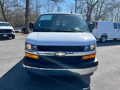 Used 2023 Chevrolet Express 2500 w/ Driver Convenience Package image 3