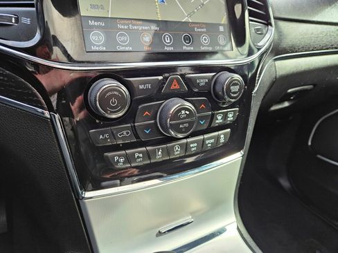 Used 2020 Jeep Grand Cherokee Summit image 25