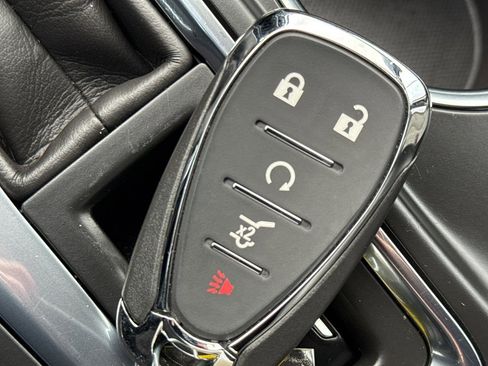 Used 2024 Chevrolet Equinox LT image 36