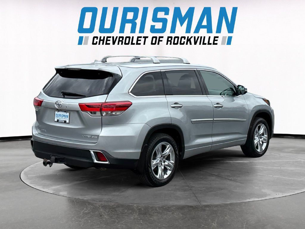 Used 2019 Toyota Highlander Limited AWD/4WD image 6