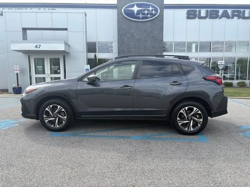 Used 2024 Subaru Crosstrek 2.0i Premium AWD/4WD image 2