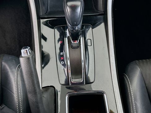 Used 2017 Honda Accord Sport image 22