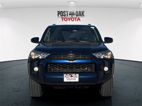 Used 2016 Toyota 4Runner SR5 Premium image 2