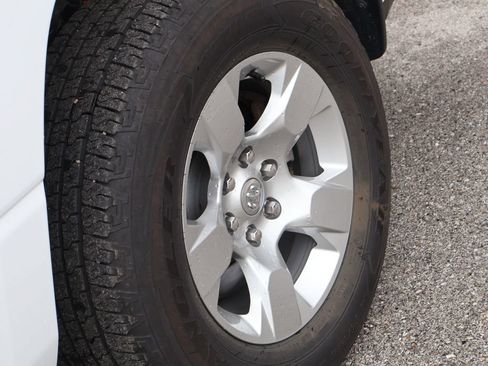 Used 2023 RAM 1500 Big Horn AWD/4WD image 39