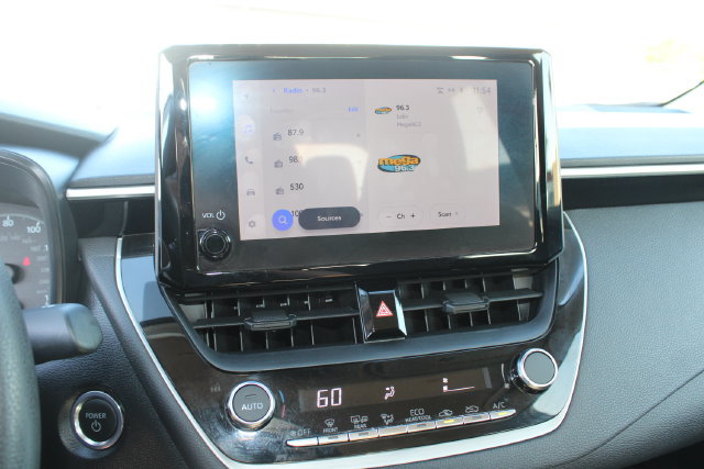 Used 2024 Toyota Corolla LE w/ LE Convenience Package FWD image 28