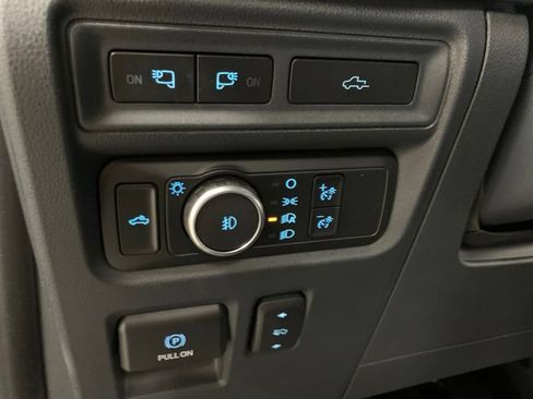 Used 2022 Ford F150 Platinum w/ Equipment Group 701A High AWD/4WD image 25