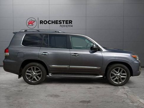Used 2014 Lexus LX 570 4WD image 38