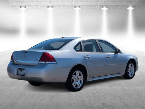Used 2011 Chevrolet Impala LT FWD image 8