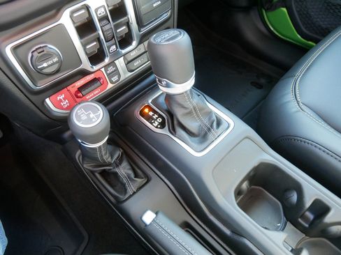 New 2025 Jeep Wrangler Unlimited Rubicon 392 image 13