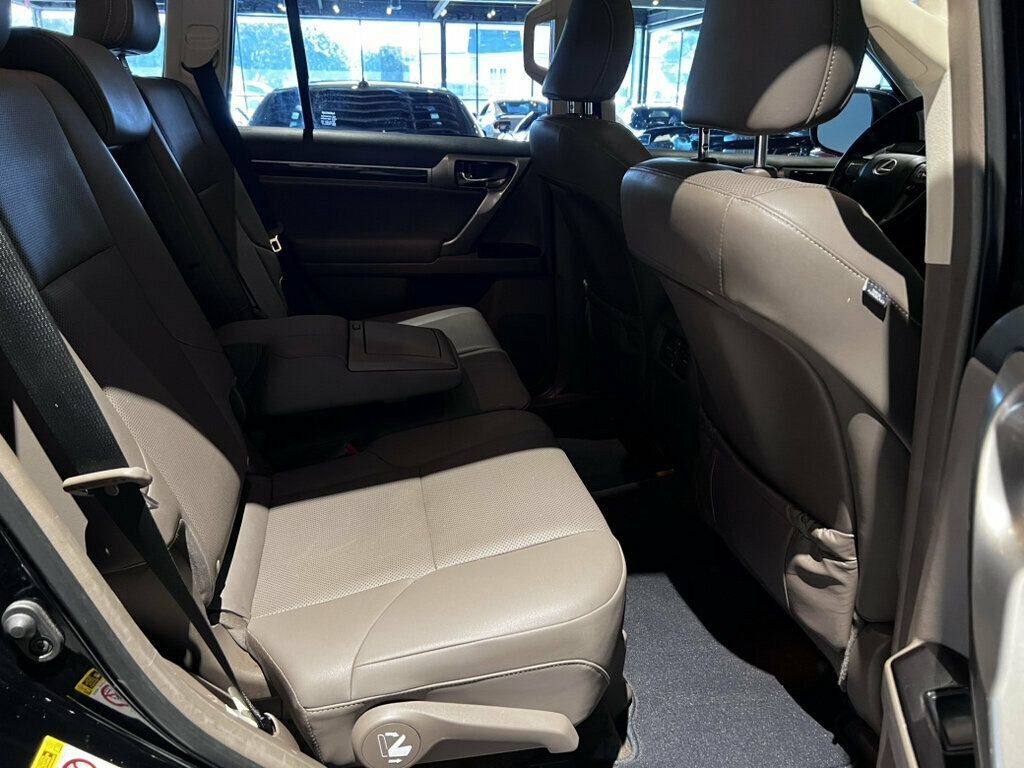 Used 2019 Lexus GX 460 w/ Navigation Package AWD/4WD image 25