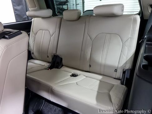 Used 2019 Ford Expedition Platinum AWD/4WD image 12