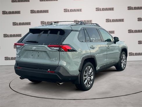 Certified 2022 Toyota RAV4 XLE Premium image 5