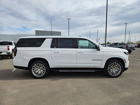New 2026 Chevrolet Suburban LS w/ LPO, Dark Essentials Package AWD/4WD image 10