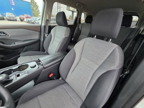 Used 2021 Nissan Rogue S image 11