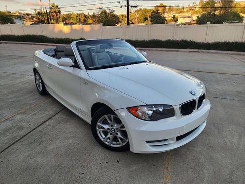 Used 2008 BMW 128i Convertible RWD image 2