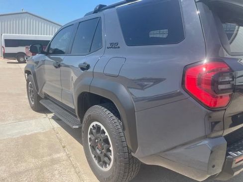 Used 2026 Toyota 4Runner TRD Off-Road Premium AWD/4WD image 3