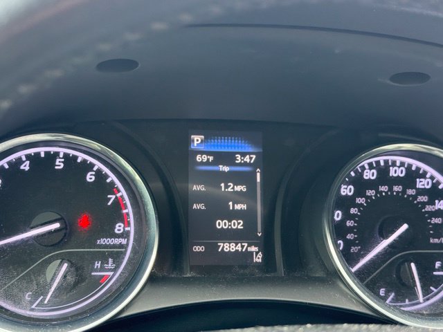 Used 2020 Toyota Camry SE FWD image 25