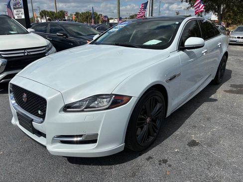 Used 2016 Jaguar XJ Supercharged image 2