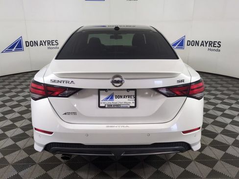 Used 2021 Nissan Sentra SR w/ SR Premium Package FWD image 4