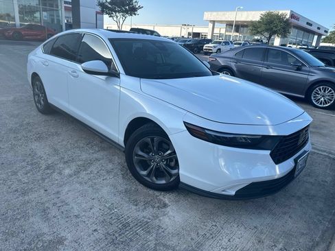Used 2024 Honda Accord EX image 3