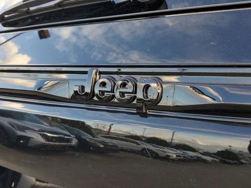 New 2026 Jeep Grand Cherokee Limited image 7