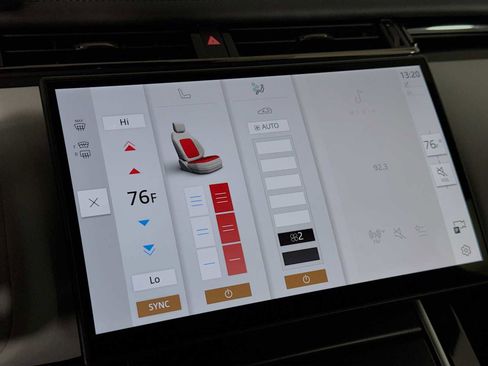 New 2026 Land Rover Range Rover Velar Dynamic SE image 16