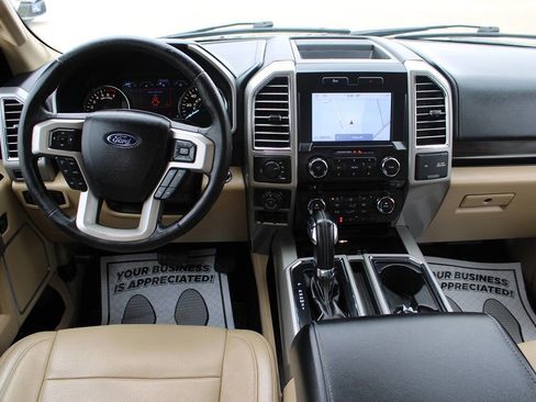 Used 2016 Ford F150 Lariat image 11