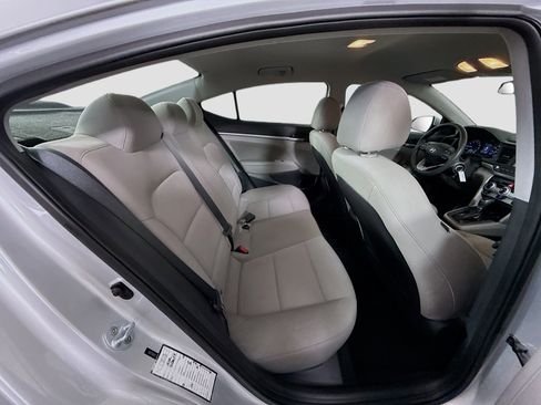 Used 2019 Hyundai Elantra SEL image 26