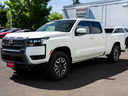 New 2026 Nissan Frontier SV w/ Tow Package AWD/4WD image 3