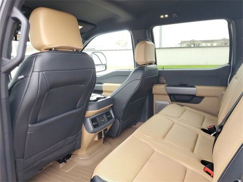 Used 2024 Ford F450 Lariat w/ Chrome Package image 10