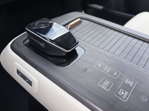 Certified 2024 Nissan Ariya AWD image 7