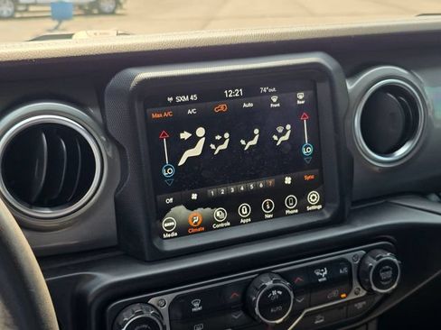 Used 2023 Jeep Wrangler Unlimited Sahara AWD/4WD image 24