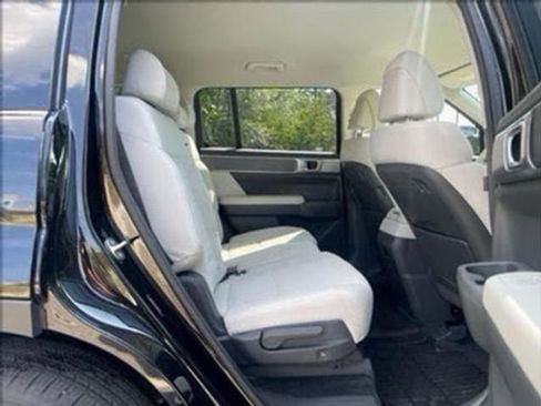 New 2025 Hyundai Santa Fe SE image 18