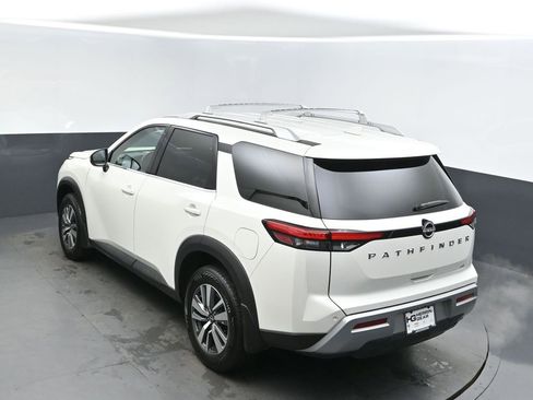 Used 2024 Nissan Pathfinder SL image 34