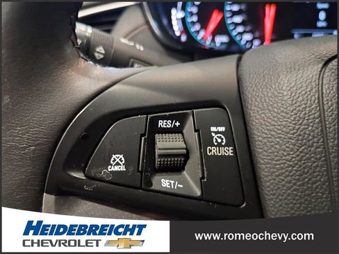 Certified 2020 Chevrolet Trax LT w/ LT Convenience Package image 19