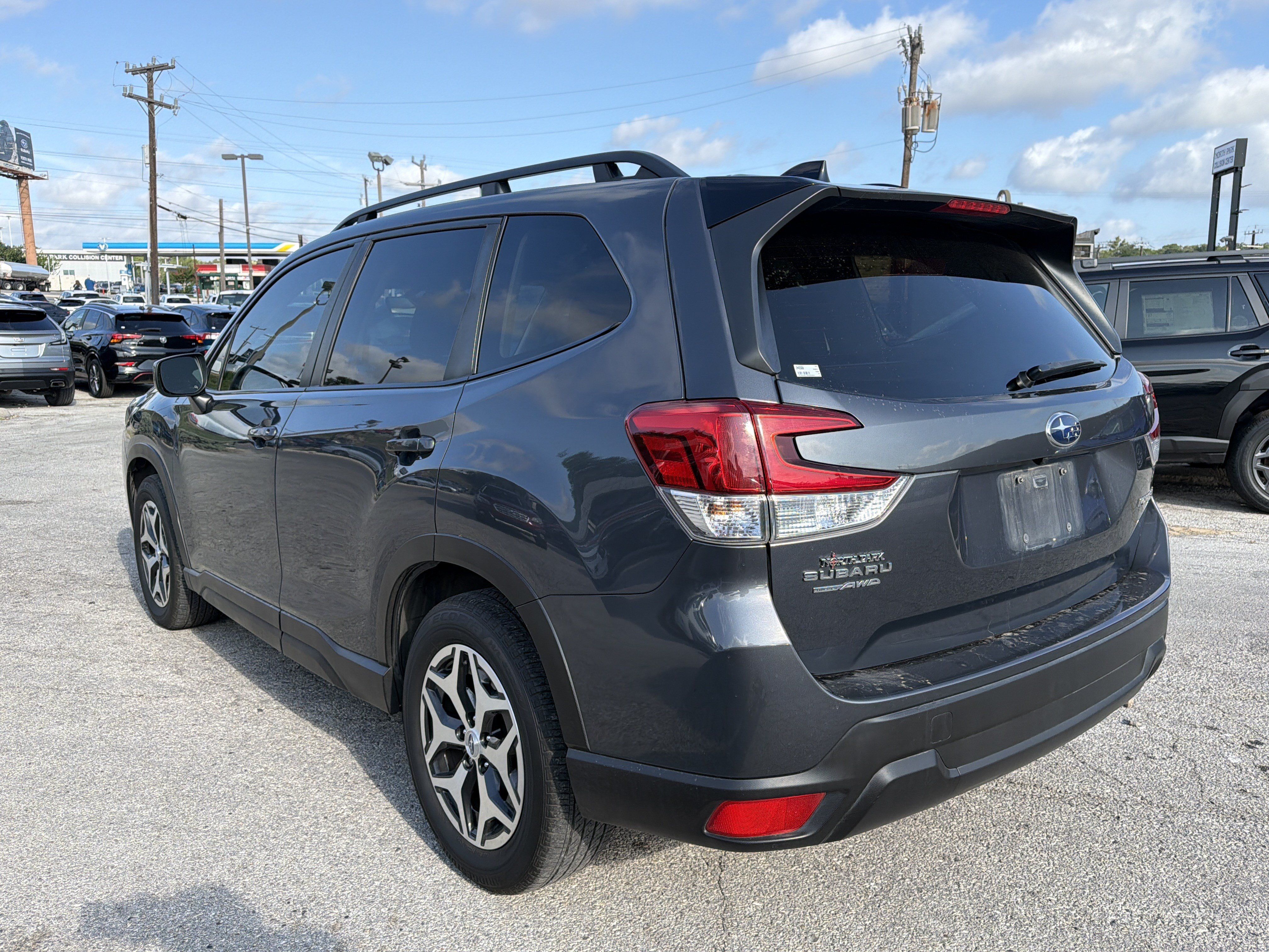 Used 2024 Subaru Forester Premium AWD/4WD image 5