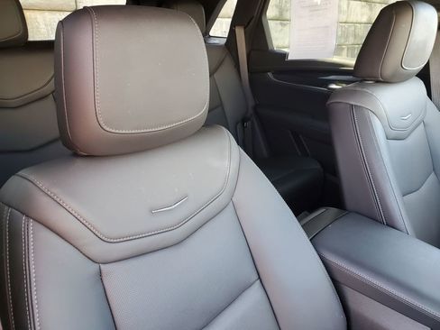 Certified 2024 Cadillac XT5 Premium Luxury w/ LPO, Floor Liner Package image 41