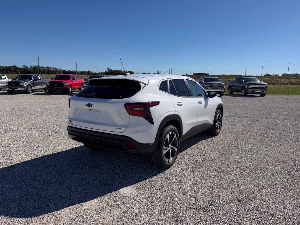 New 2026 Chevrolet Trax RS w/ Sunroof Package FWD image 3