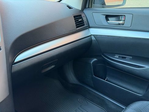 Used 2011 Subaru Legacy 2.5i Premium w/ All-Weather Pkg AWD/4WD image 13
