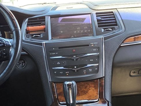 Used 2013 Lincoln MKS FWD image 18