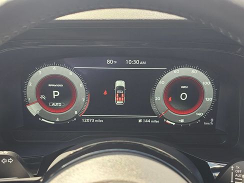 Used 2025 Nissan Pathfinder Platinum AWD/4WD image 17