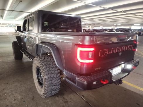 Used 2021 Jeep Gladiator Rubicon w/ Cold Weather Group image 3