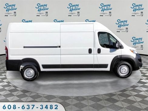 Used 2025 RAM ProMaster 2500 w/ Convenience Group image 4