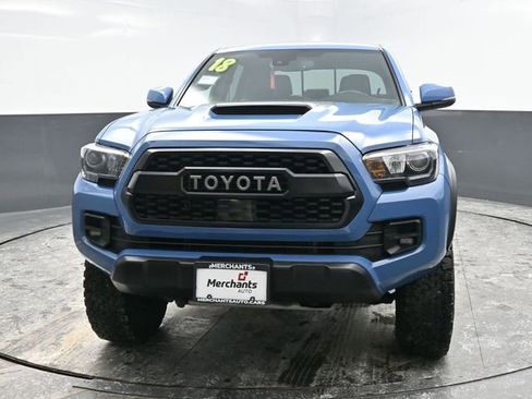 Used 2018 Toyota Tacoma SR image 2