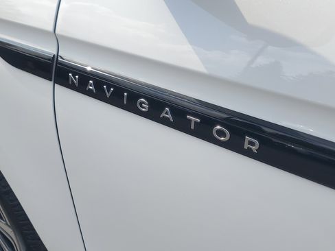 New 2026 Lincoln Navigator L Black Label image 7